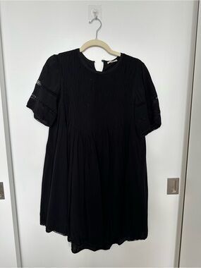 Aritzia Wilfred Short Sleeve Pleated Dress
